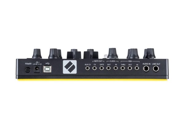 novation circuitmonostation 03