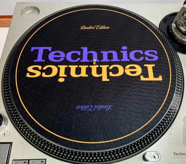 Slipmats Technics Gold Violeta Limited Edition 1