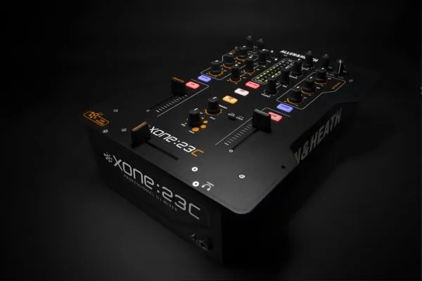xone 23c hero 2800 scaled