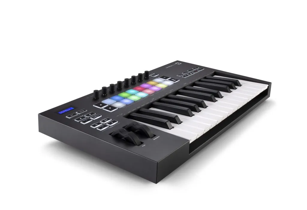 LaunchKey25 3quart left HR 1