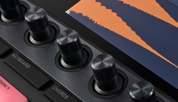 img ce gallery maschine plus product page 03 image gallery 03 e09d9cd29b7ea763fb1d75349a7ccf0e d@2x