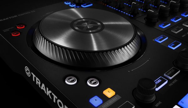 img ce gallery traktor kontorl s3 overview page 04 gallery 04 jog wheel.png c392e1f35216a849d4684bc666973f27 d@2x