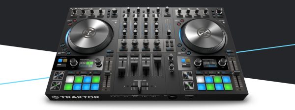 img ce traktor kontrol s4 mk3 overview 17 product 06 62d2ad0b0bbbf1cc5d873e1a3e24a456 d@2x