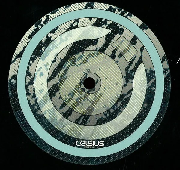 R 4272064 1403513747 3708