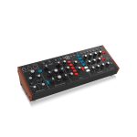 MODEL D BEHRINGER SINTETIZADOR 3 1